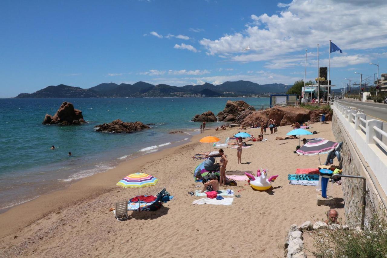 Studio With Beautiful Sea View And Direct Beach Access Cannes Esterno foto