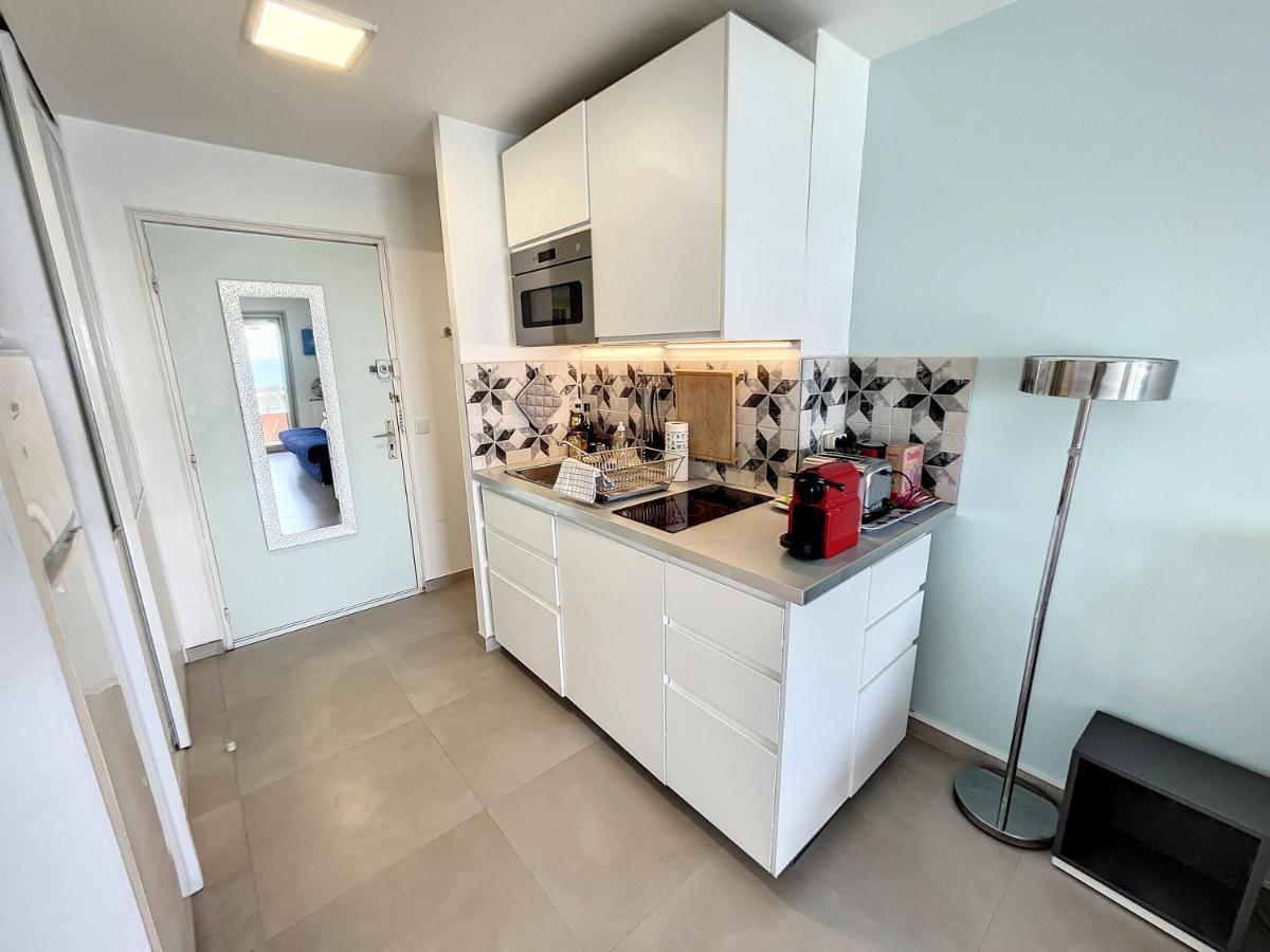 Studio With Beautiful Sea View And Direct Beach Access Cannes Esterno foto